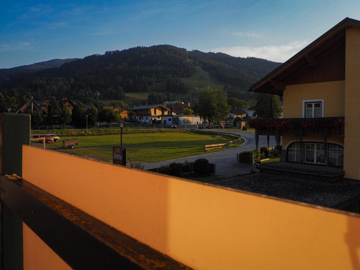 Ottl'S Appartements Mit Kreischbergblick Sankt Lorenzen ob Murau Bagian luar foto